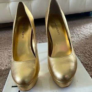 Blake Scott gold heels size 8.5M
